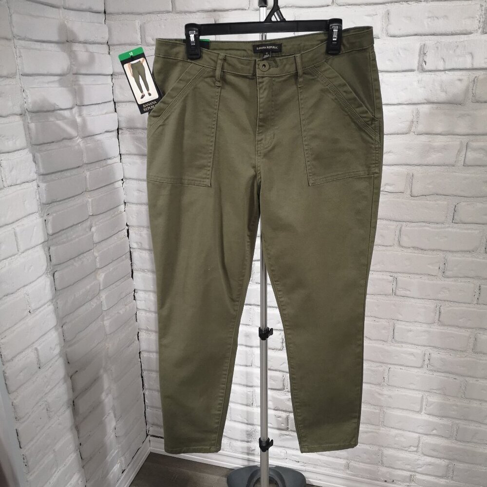 NWT Banana Republic Lades Size 12 Army Green Zipper & Button Closure Chino Pants